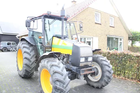 Valtra 900