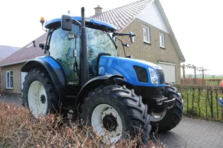 New Holland TS100A