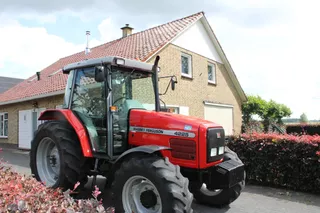 Massey Ferguson 4225