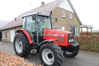 Massey Ferguson 4225