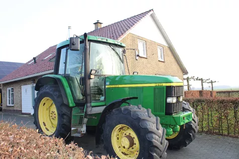 John Deere 6610 PQ geveerde vooras