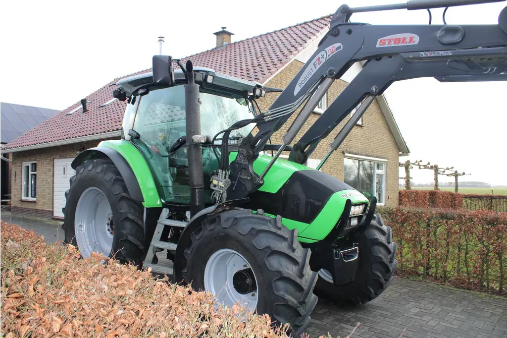Deutz Agrotron profilinme 4.30 met voorlader