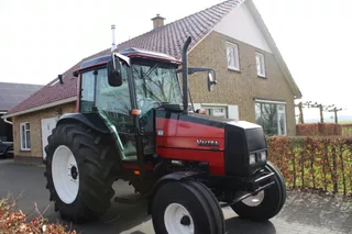 Valtra A85-2