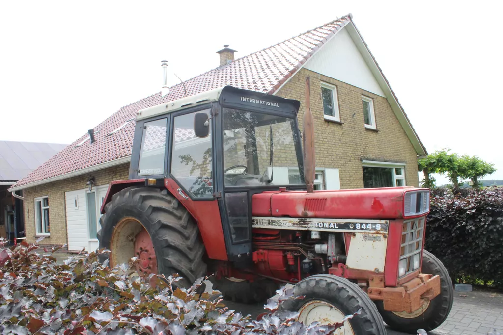 Case IH 844S