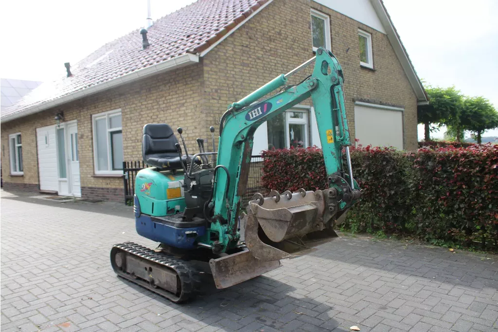 Ihi 9NX  900 kg minikraan