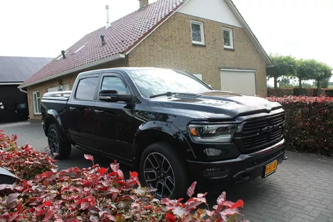Dodge Ram 1500 Laramie Sport