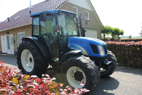 New Holland TN75DA