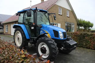 New Holland TL90A