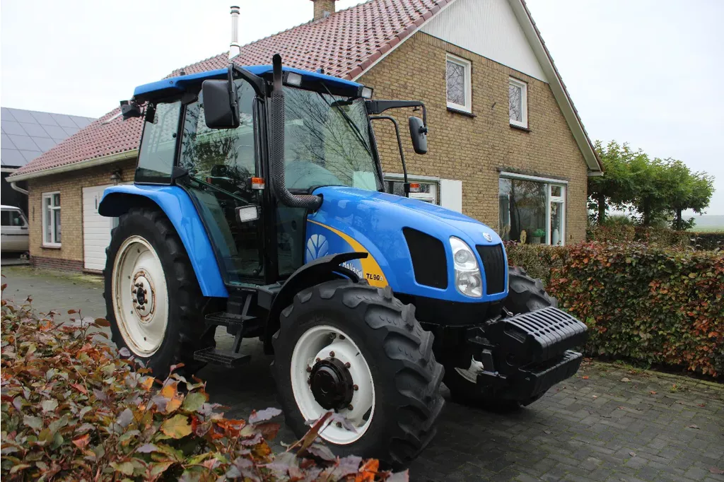 New Holland TL90A