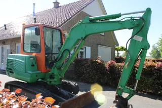 Takeuchi TB 235