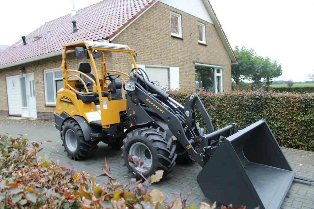 Eurotrac W12 MS